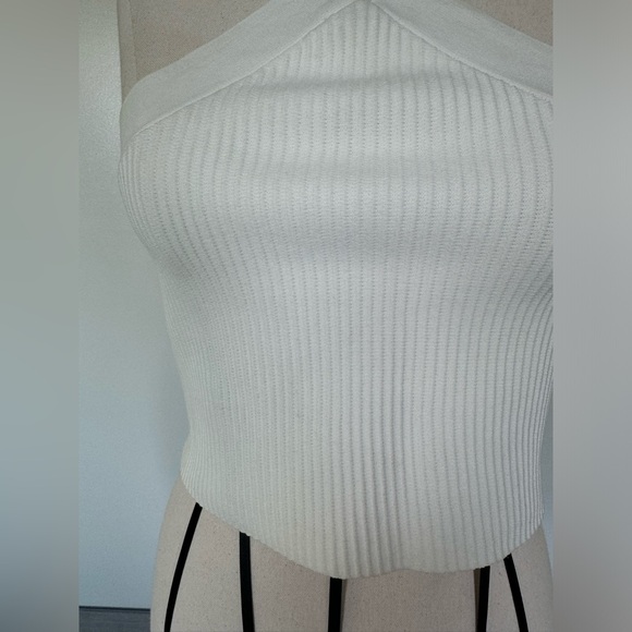 White crop top - Picture 3 of 4